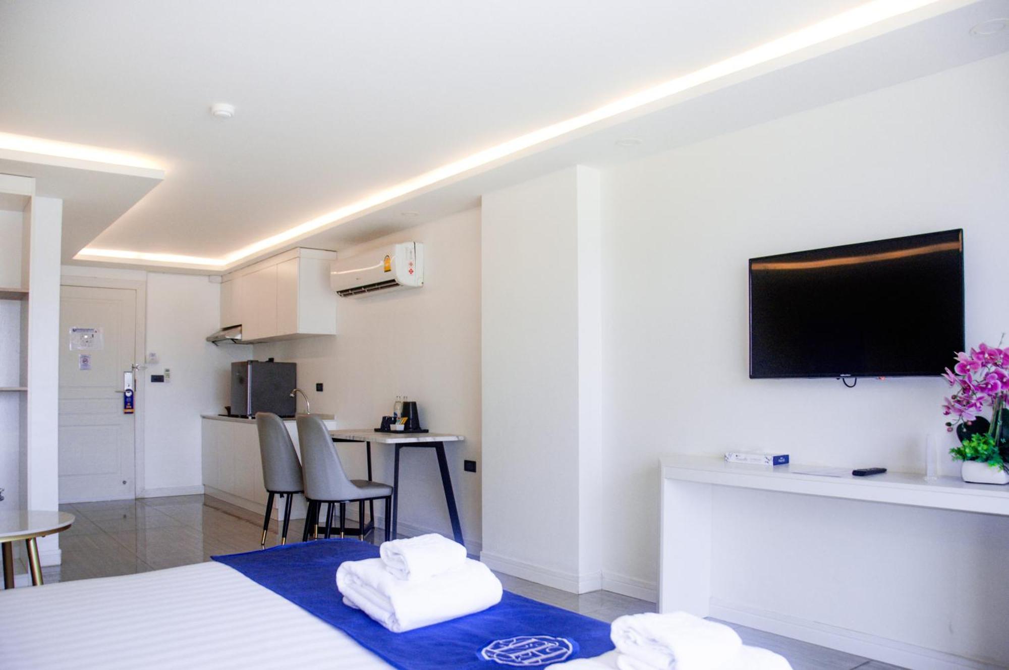 Ht9 Hotel Джомтиен Бийч Екстериор снимка