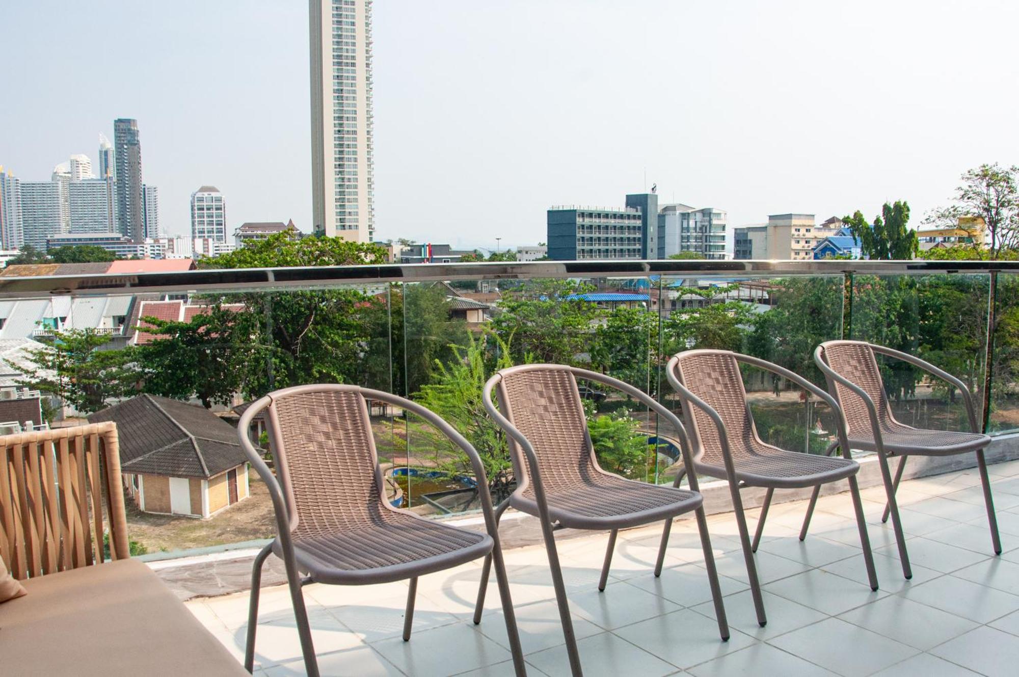 Ht9 Hotel Джомтиен Бийч Екстериор снимка